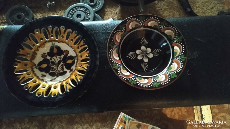 Old wall plates for sale in perfect condition