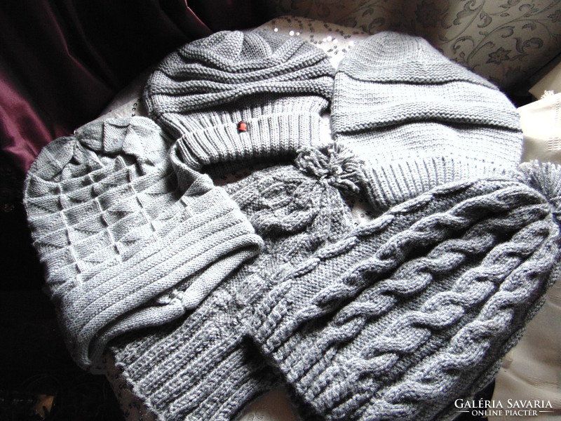 Medium gray knitted cap