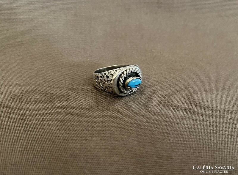Masszív ezüst gyűrű, türkiz kővel