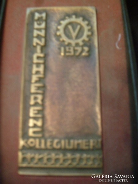 M1-12 JÉ9  Münich Ferenc collégium bronz plakett  dobozában 1972 ritkaság megrendelésre készítették