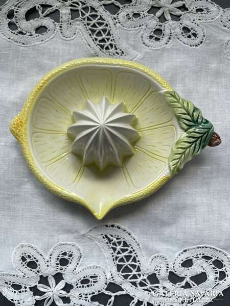 Olasz citrom alakú citrom facsaró