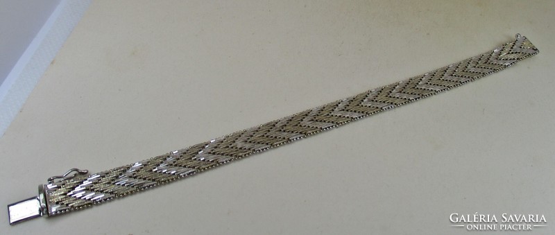 Antique silver bracelet with a very nice pattern