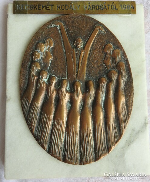 Kecskemét - from the city of Kodály 1984 - bronze plaque on a marble slab