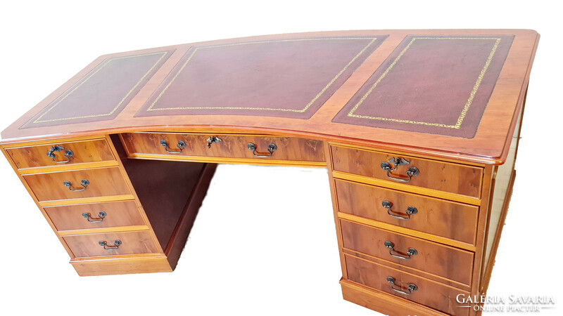 A581 exclusive English chesterfield leather-covered desk