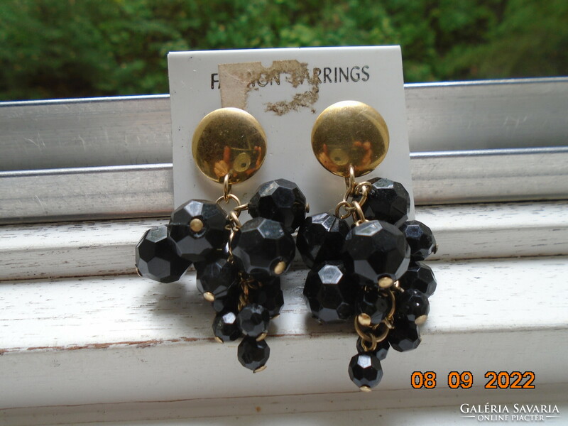 Cluster black faceted stone gold-plated earrings