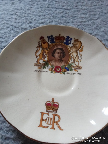 Jubilee Coronation Plate ii. Queen Elisabeth