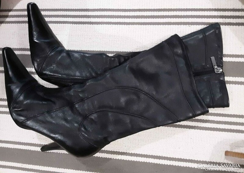 Brazíl fekete színű elegáns divatos bőrcsizma 38-as méretben