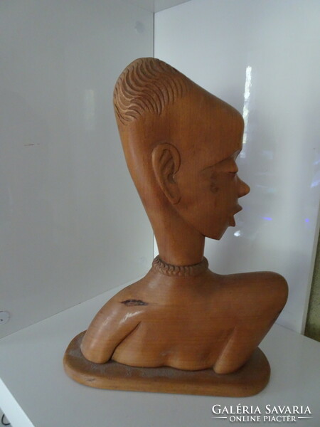 Afrikai női fej  fábol.
