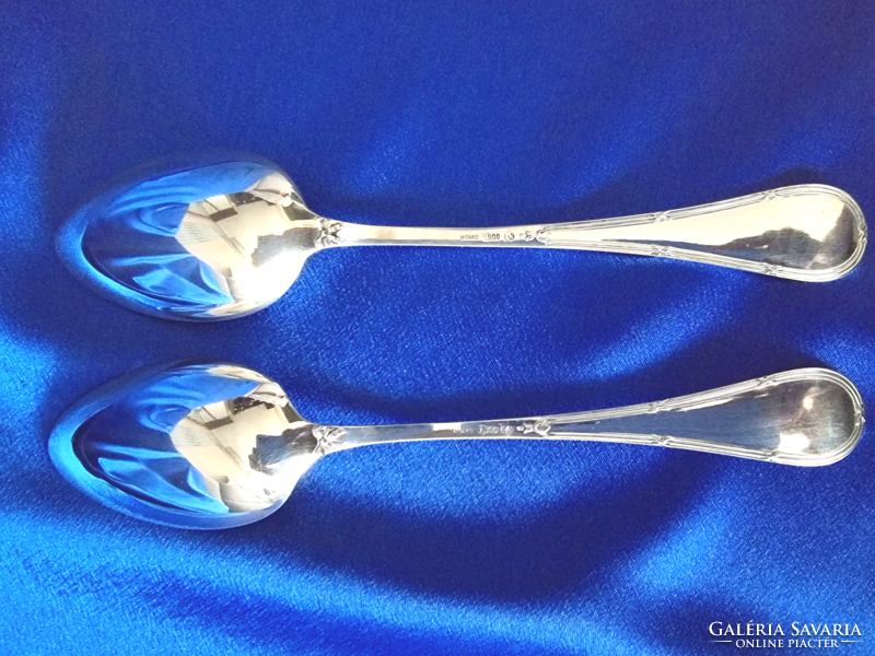 2 Silver spoons. 800 fineness.