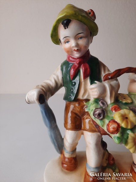 Heinz kerámia, Neuhauser gyerekpár szobor