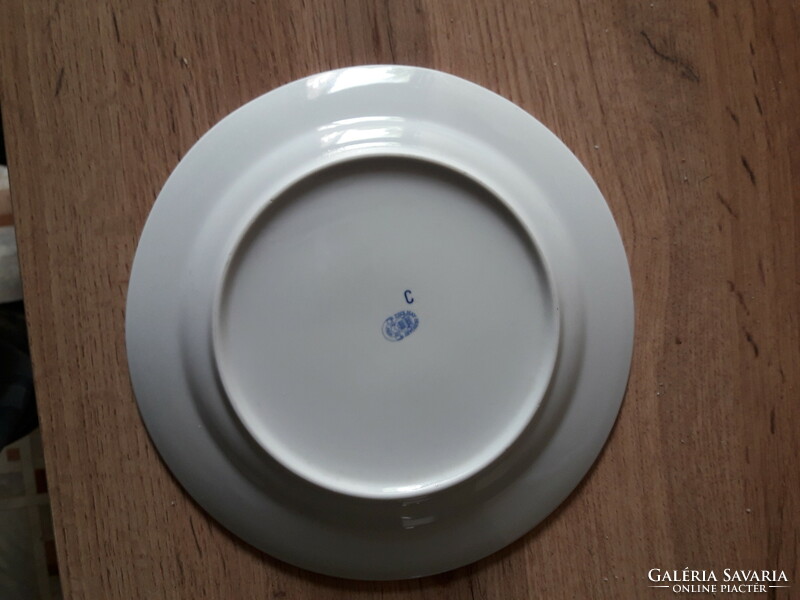 Flat plate from the Zsolnay small mole series in mint condition!