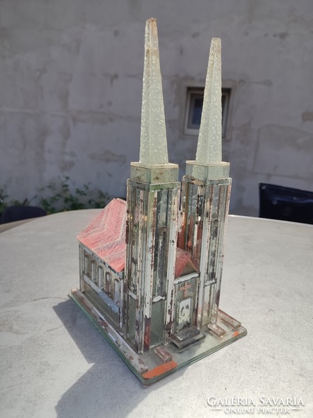 Makett üveg templom