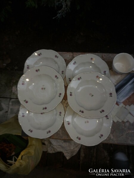 6 db Zsolnay leveses tányér, használtak