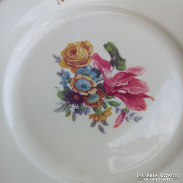 Floral small plates