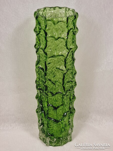 Gyönyörű Whitefriars zöld Üveg Kéreg Váza. Geoffrey Baxter tervezte, 9690-es mintaszám 1967-ből.