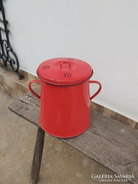 5 Liter Bonyhád enamelled red greaseproof tin. It's a peasant thing.