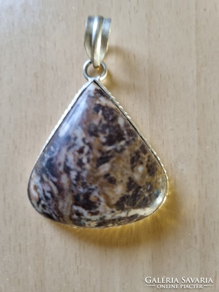 Silver pendant with semiprecious stone 925