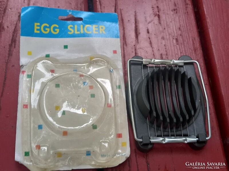 Kádári szocialista design/ retro konyhai eszköz tojás szeletelő