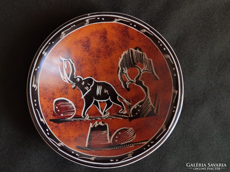 I discounted it!!! Vintage Kenyan hand painted soapstone bowl