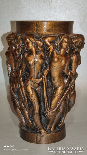 Bohemia resin váza nőalakokkal