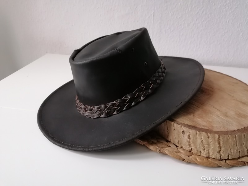 Valódi bőrből készült kalap