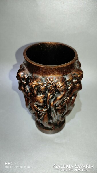 Bohemia resin vase with female figures