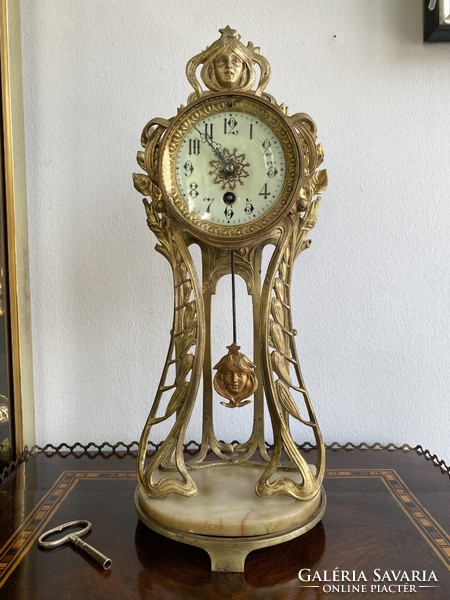 Gilded bronze Art Nouveau mantel clock