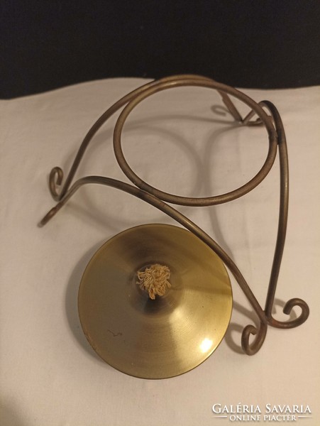 Decorative metal oil lamp