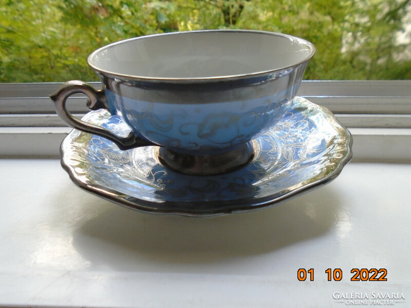 Franz Neukirchner (1925-1977) tervezte Ezüstvirágos királykék teás csésze alátéttel Waldershof