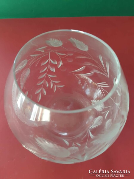 Table decoration vase. Finely polished, sphere, glass vase.