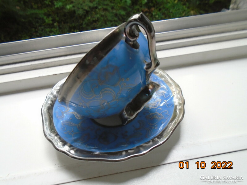 Franz Neukirchner (1925-1977) tervezte Ezüstvirágos királykék teás csésze alátéttel Waldershof