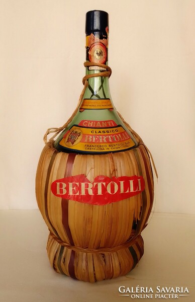 Old Italian red wine chianti green glass bottle Bertolli, 1962, raffia cover, retro collector's item