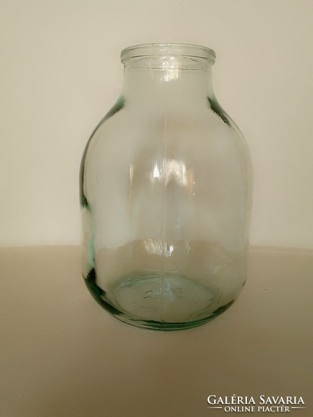 Nagyméretű, vastag falú, zöldes árnyalatú öntött befőttes üveg, 2,5-3 liter floráriumnak is alkalmas