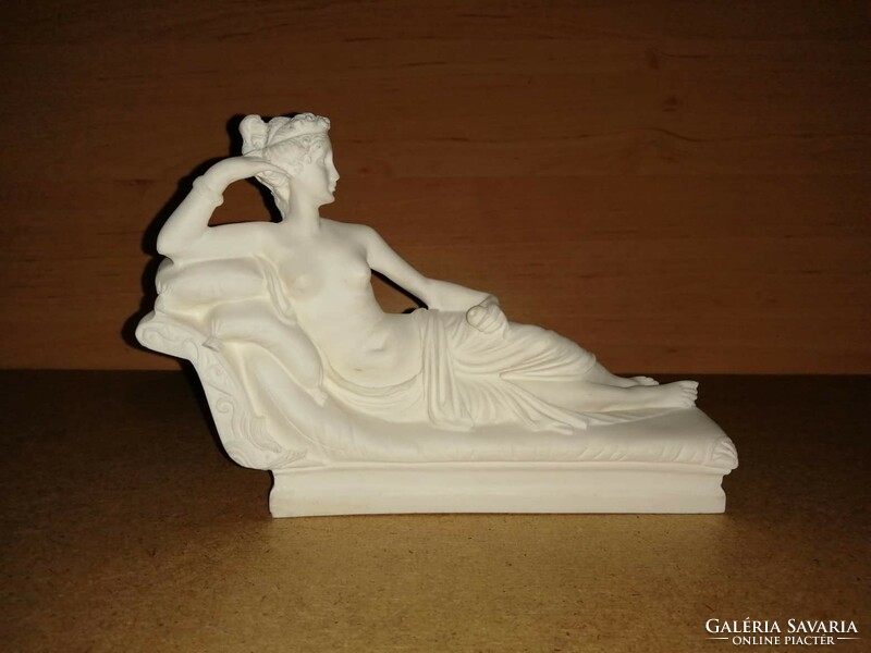 Nude alabaster statue of a woman lying on a sofa 19 cm