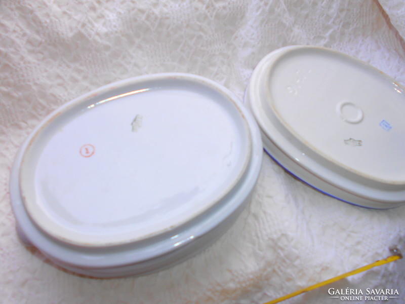 Zsolnay food holder + upper cover plate, the price applies to the lower + upper part together