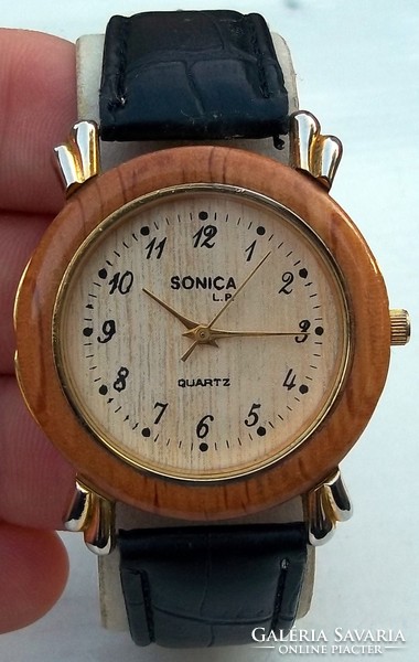Sonica women's wristwatch with wooden bezel