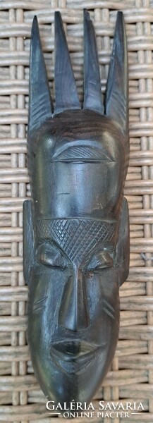 African carved wood sculpture: face ii.