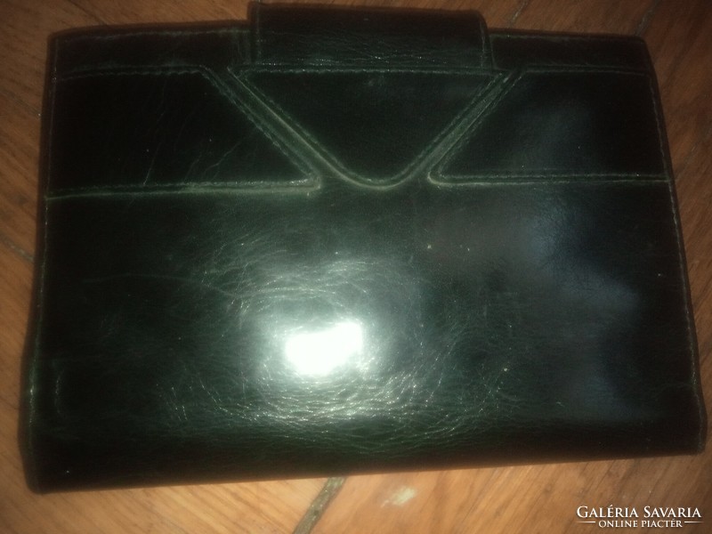 Demanding retro black leather briefcase