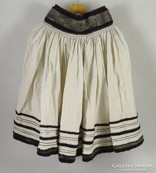 1I144 old richly decorated embroidered Hungarian folk costume