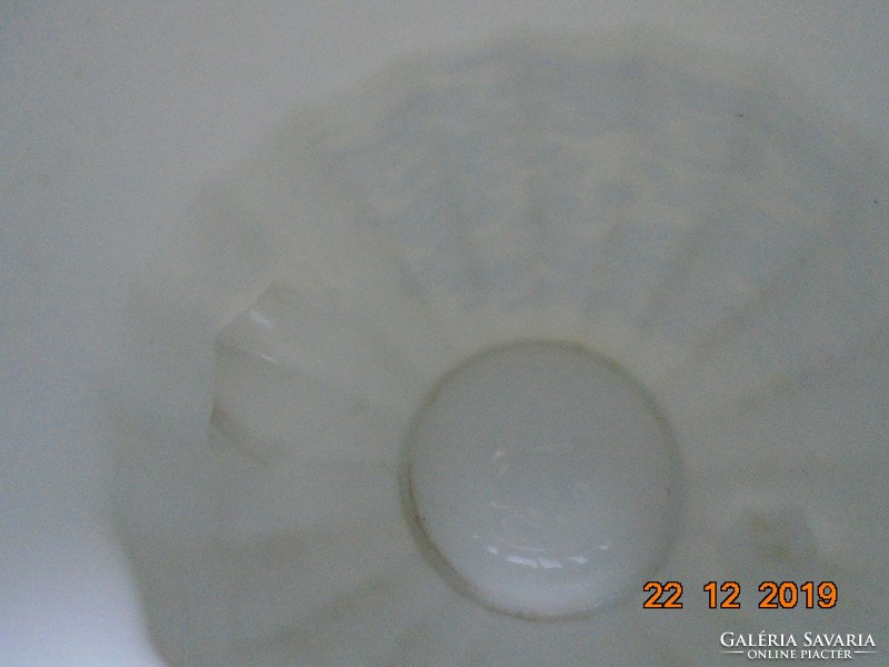 Antique ribbed spout with 
