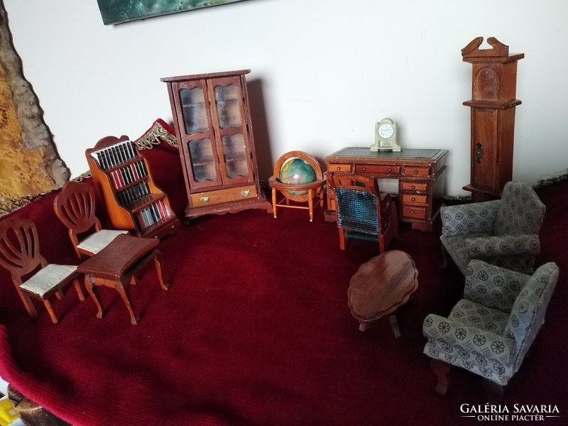 Antique baby furniture - study room