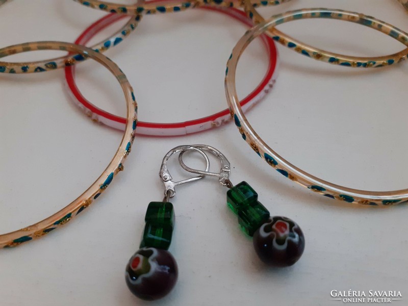 7 Murano glass bracelets with earrings in good condition