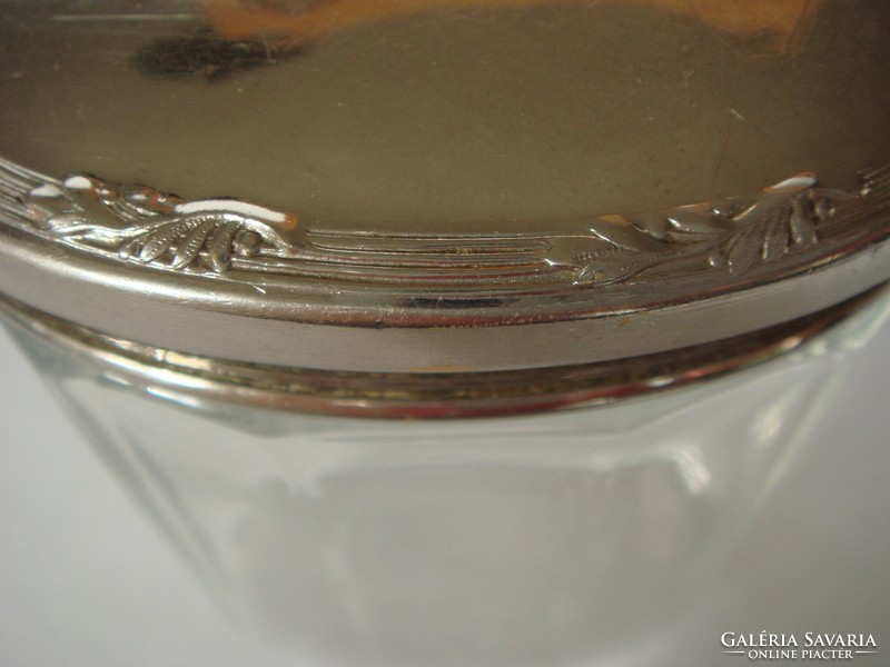 Régi púdertartó üveg fém fedéllel vintage bordás pipereüveg piperekellék