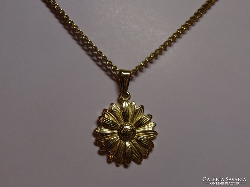 Medical steel flower pendant necklace.