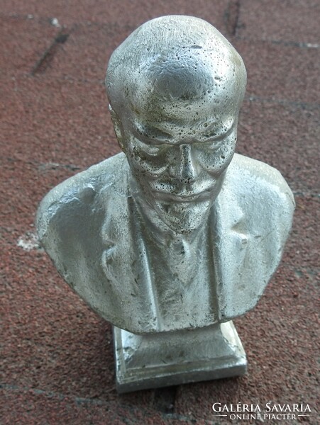 Aluminum statue of Lenin