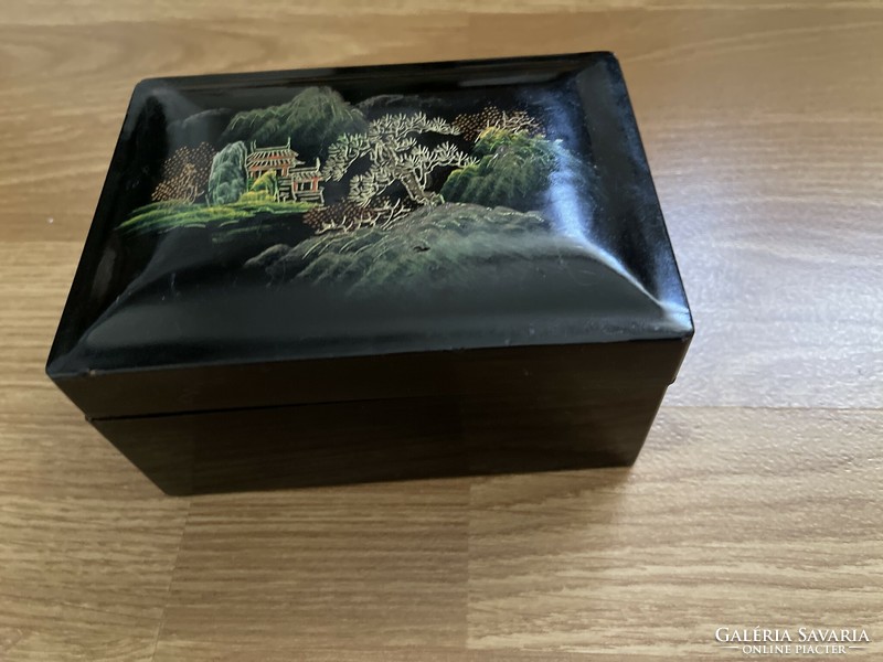 Tündéri Kinai lakk fa kézzel festett doboz ékszeres, akárminek.
