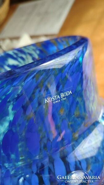 Kosta Boda váza Monica Backström svéd üvegművésztől