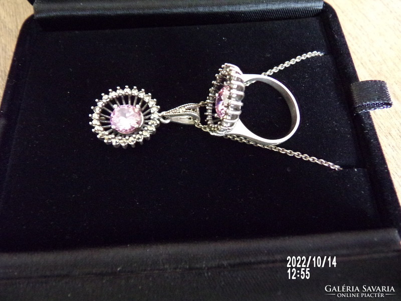 Luxurious silver jewelry set