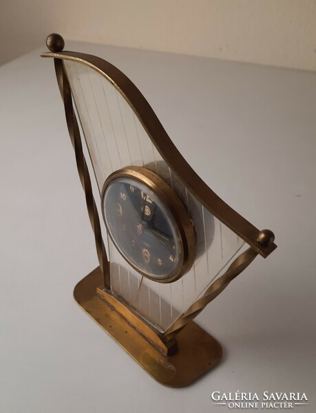 Retro harp-shaped copper table clock with vinyl decoration