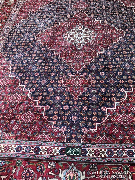 Exkluzív kivitelezésű antik perzsa szőnyeg eladó